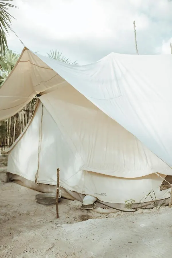 Hotel Glamp Ikal Tulum 3*,