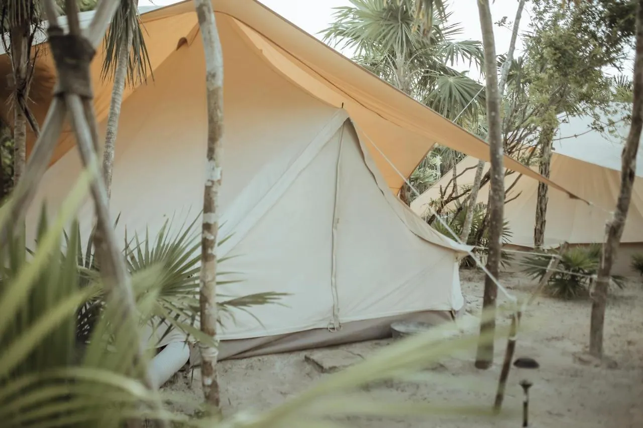 Hotel Glamp Ikal Tulum 3*,